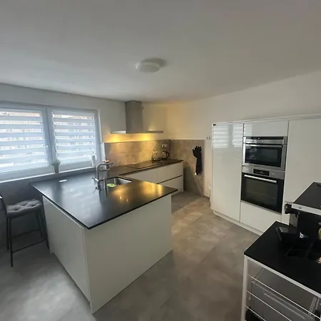 Modern, Centrally Located House For Up To 6 People