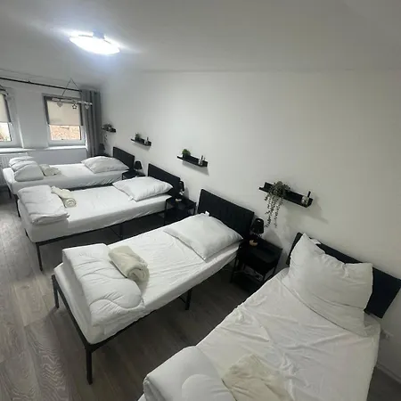 Modern, Centrally Located House For Up To 6 People 아파트 *