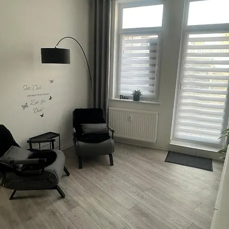 Modern, Centrally Located House For Up To 6 People