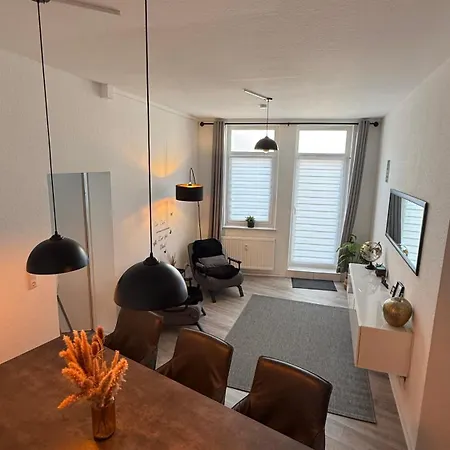 Modern, Centrally Located House For Up To 6 People 아파트 *