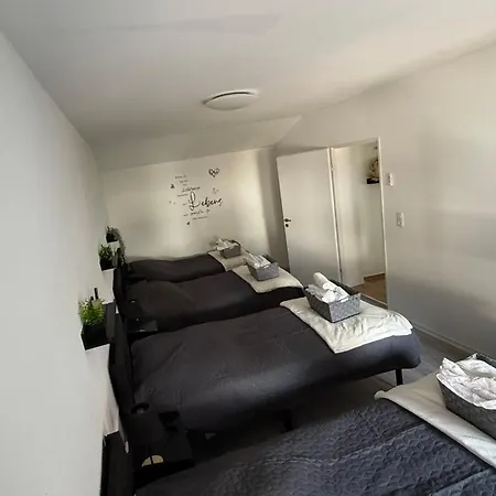 Modern, Centrally Located House For Up To 6 People 아파트